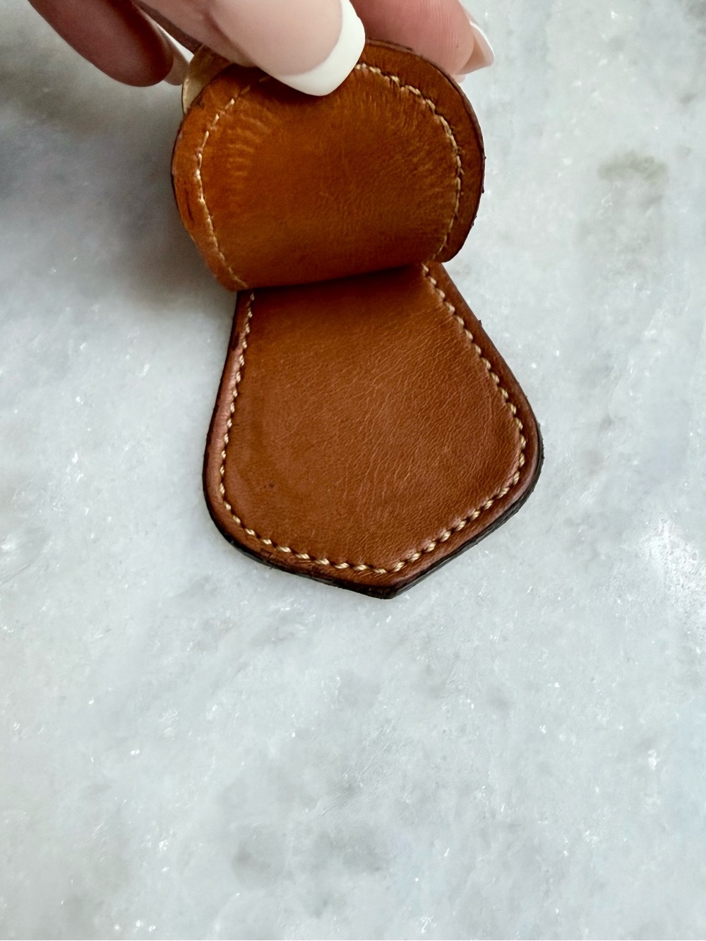 Dooney and Bourke Vintage All Weather Leather Keychain Duck Logo Brass Charm - Picture 6 of 7